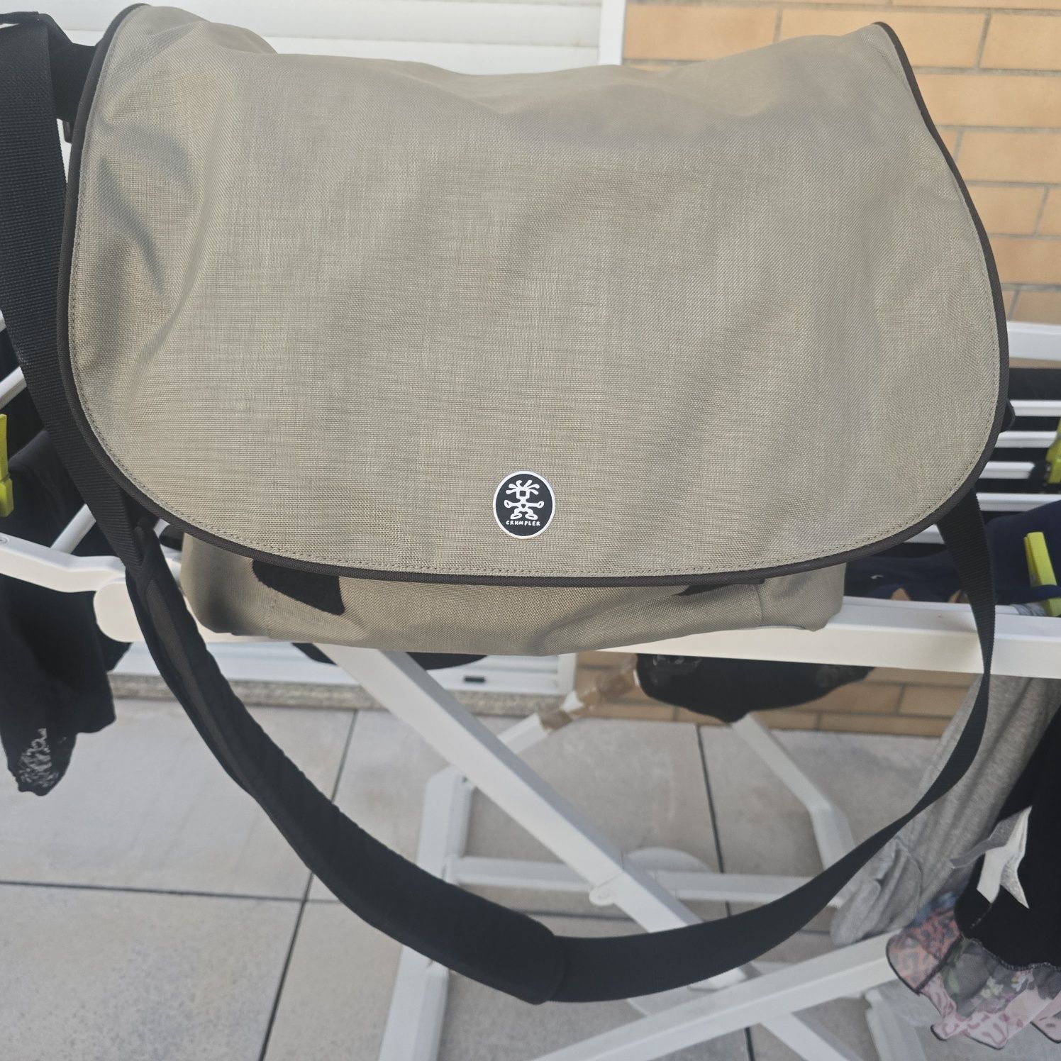 Bolsa Cranmpler  para material fotografico com 9 compartimentos