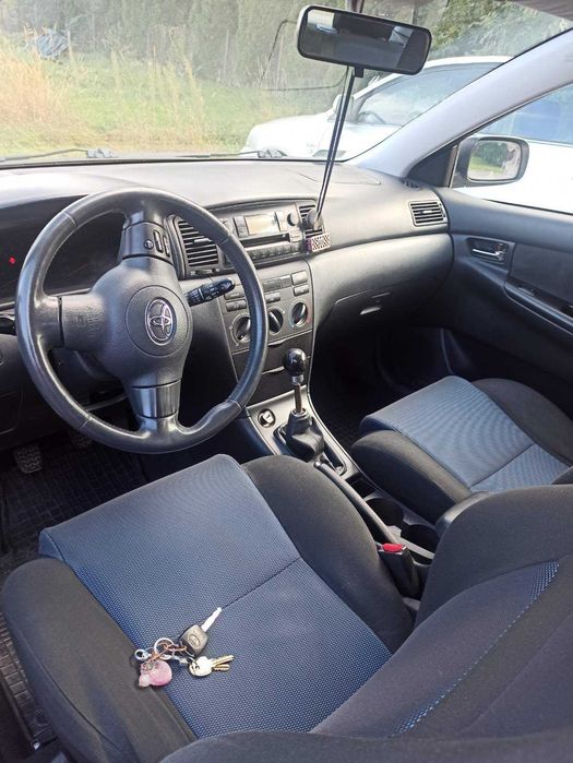 Toyota Corolla 1.6 2004 roku