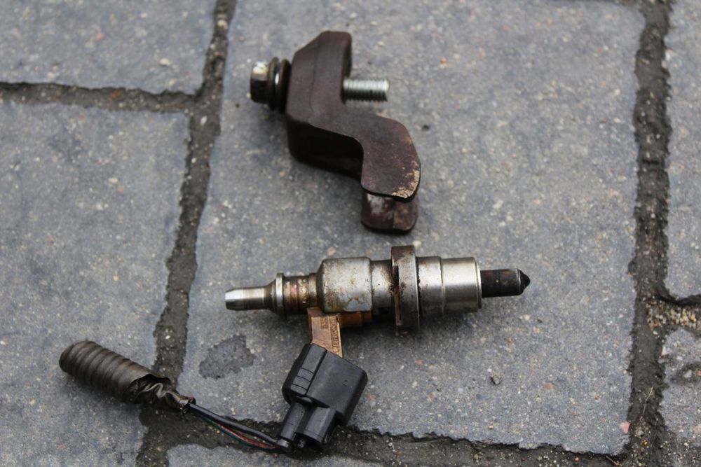 PIĄTY WTRYSK WTRYSKIWACZ AVENSIS T27 T25 AURIS 2.2 D4D DPF 23710-26010