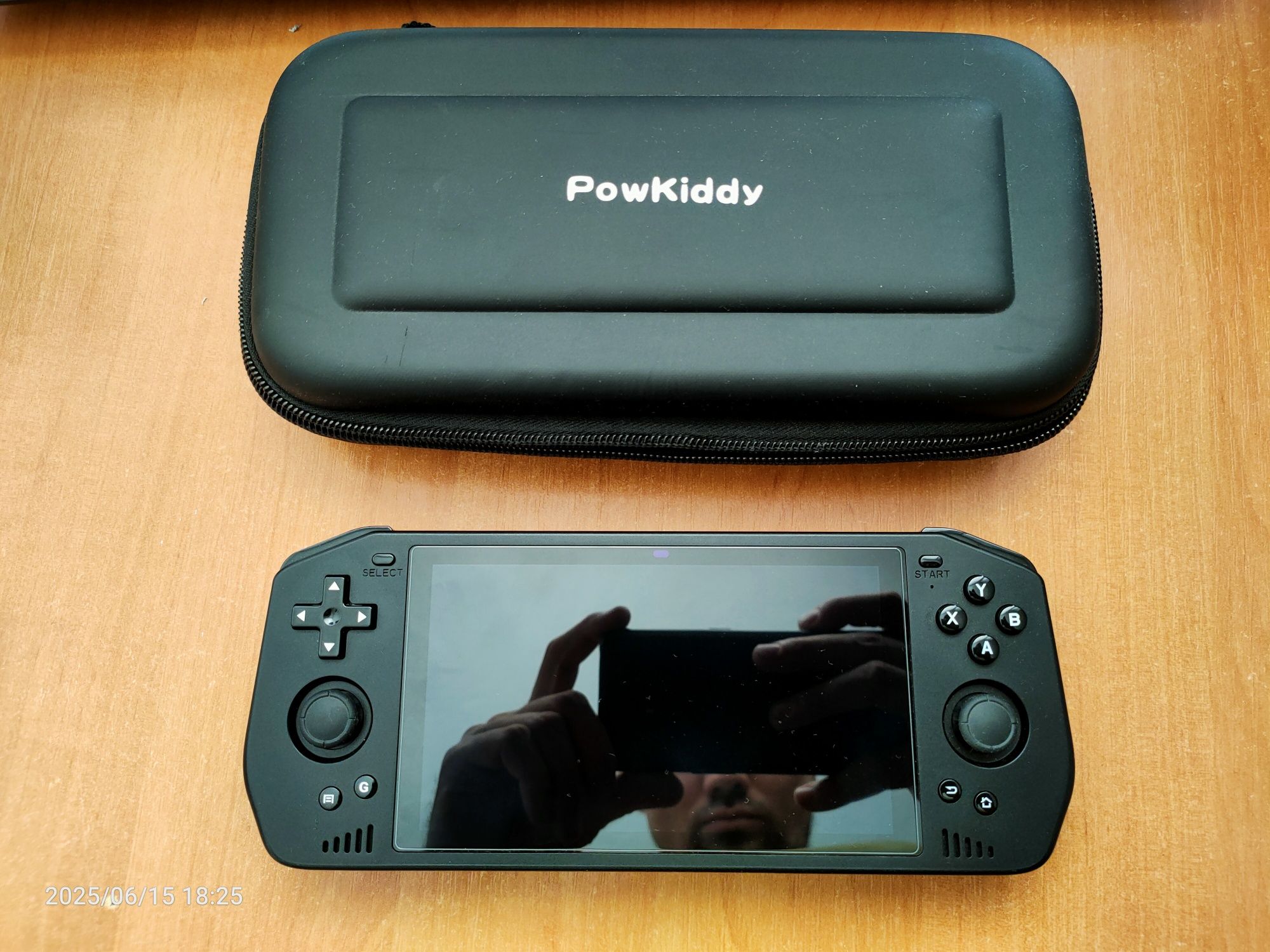 консоль PowKiddy x28 + оригінальний чохол та захисне скло