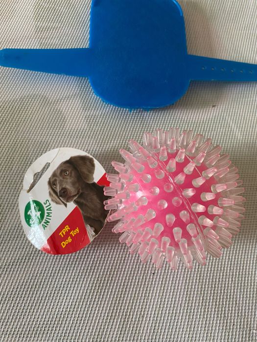 Іграшка для собаки і масажер