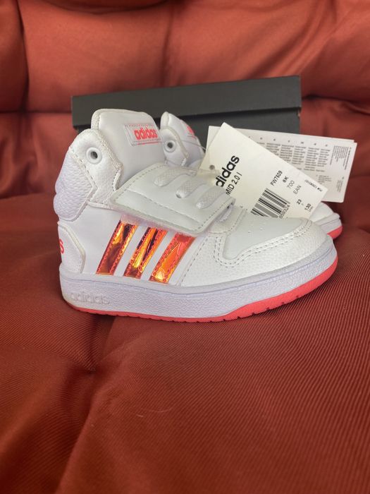 Tenis Lindissimos Adidas Novos! tam 23