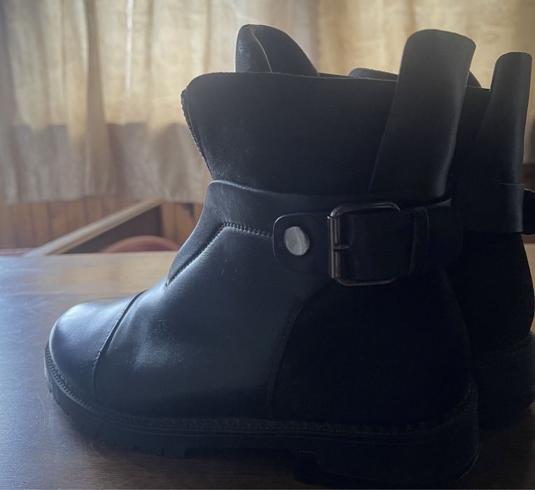 Продам ботинки