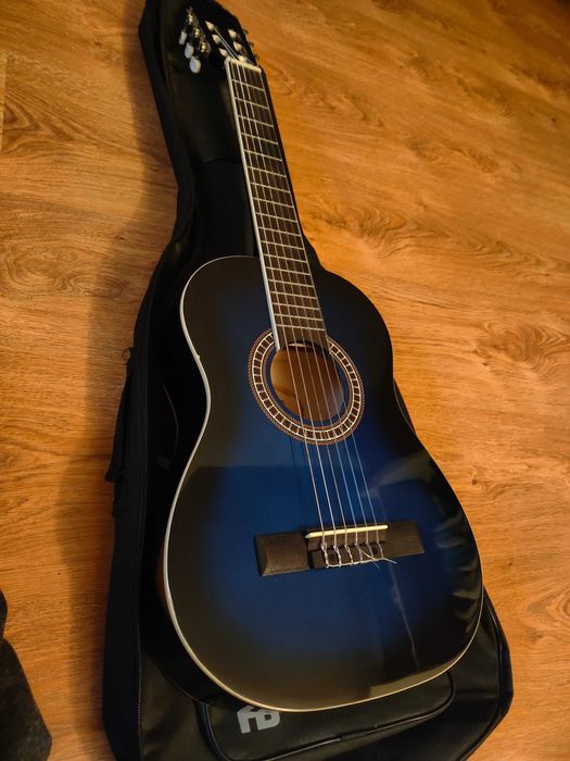 Gitara niebieska