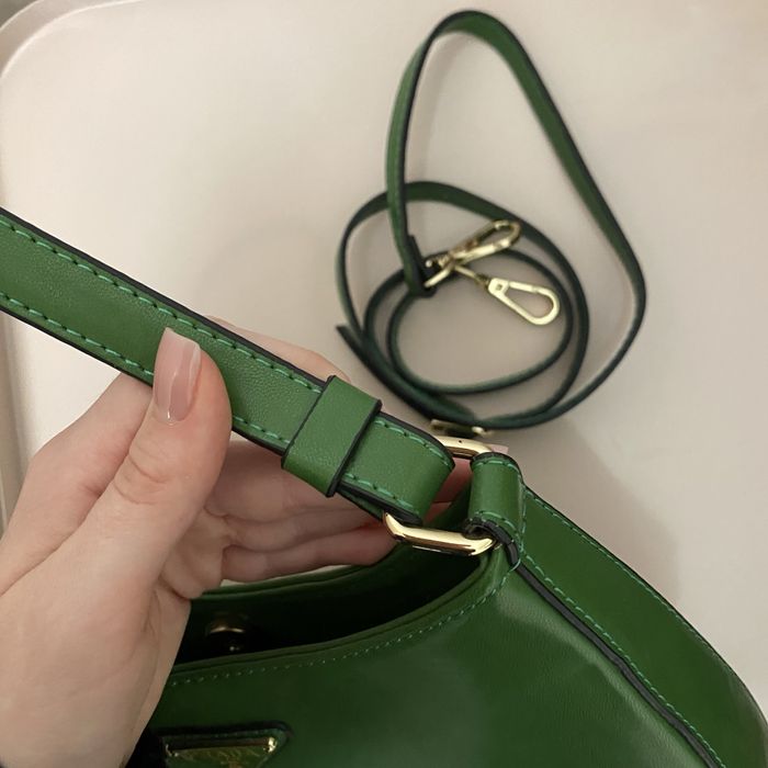 зелена сумка, яскрава