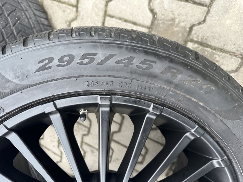 20” jeep dodge kmpl 295/45r20 5x127 srt