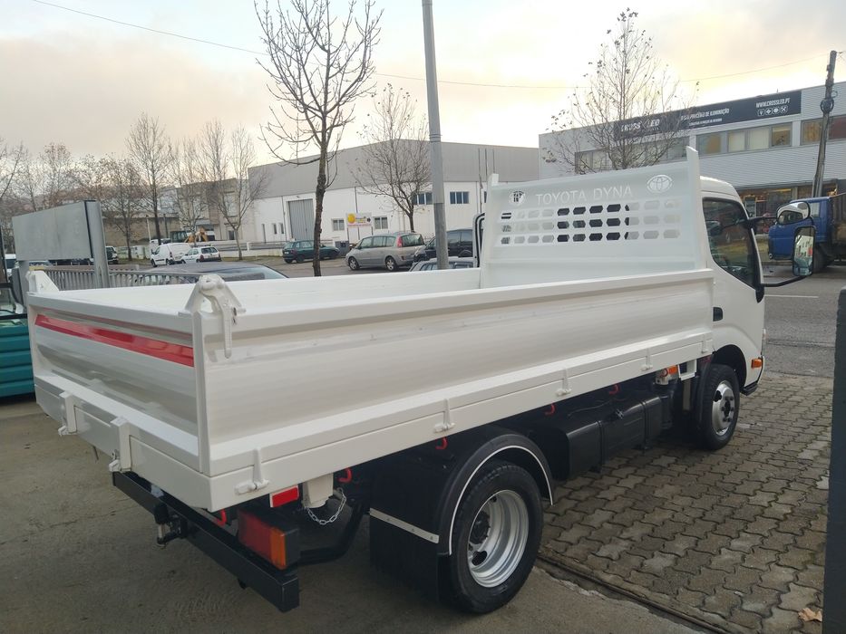 Toyota's Dyna [Bascula, Tri-Basculante, frigorífica, TIR, plataforma,e