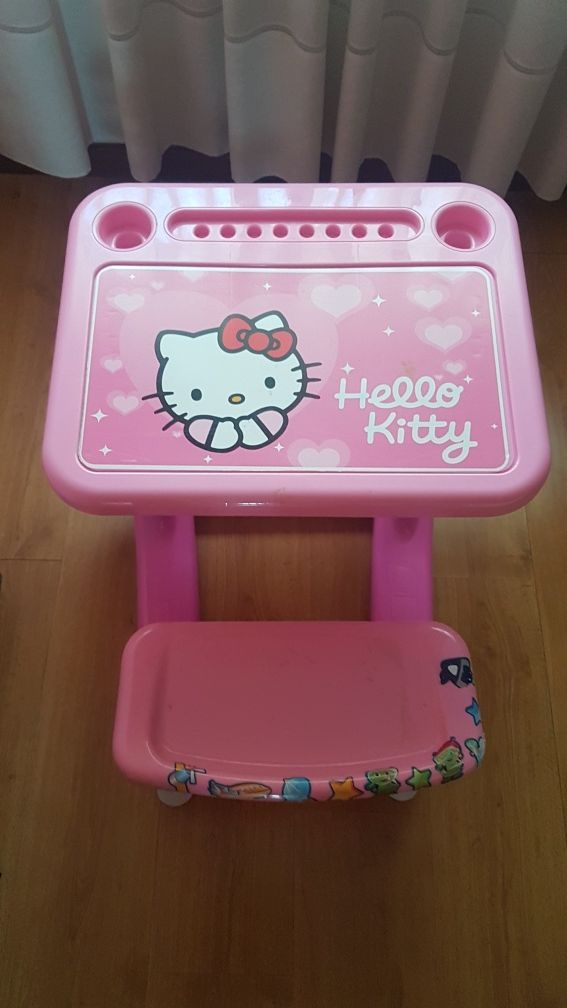 Mesa de brincar Hello Kitty