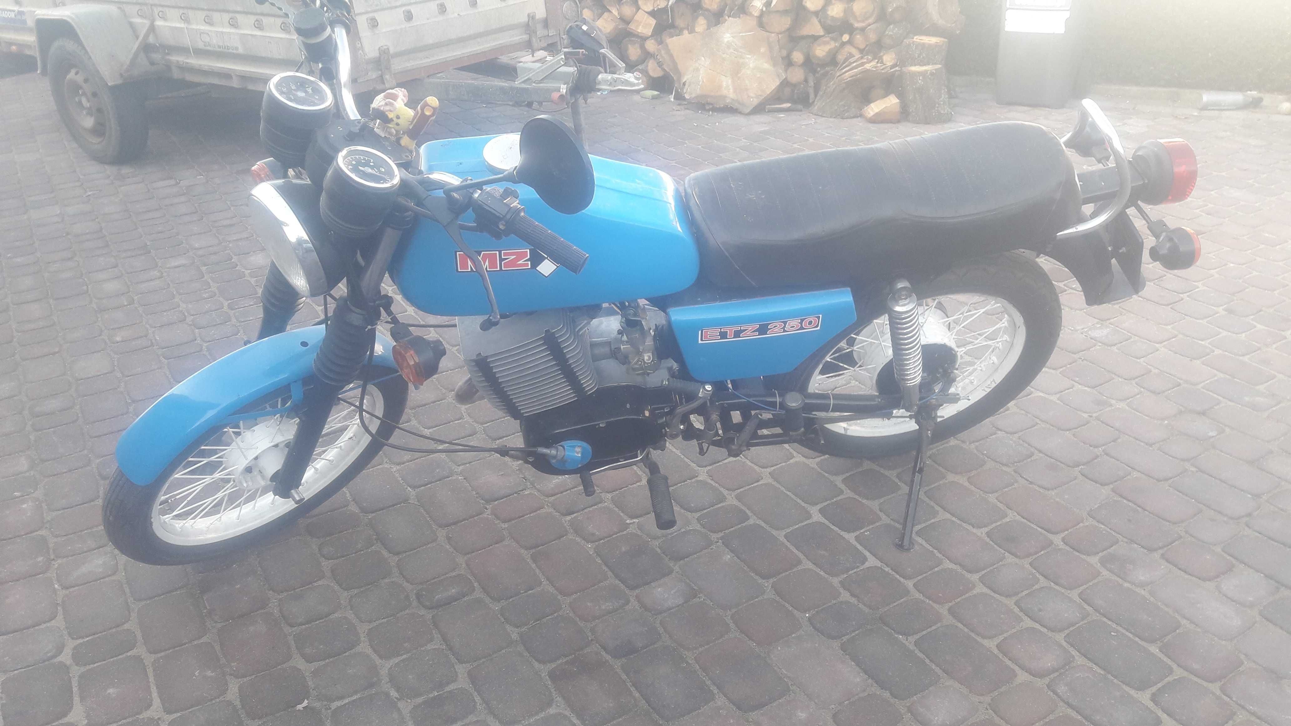 Mz ETZ 250 zarejestrowana