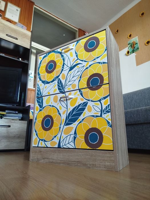 Szafka na buty ręcznie zdobiona