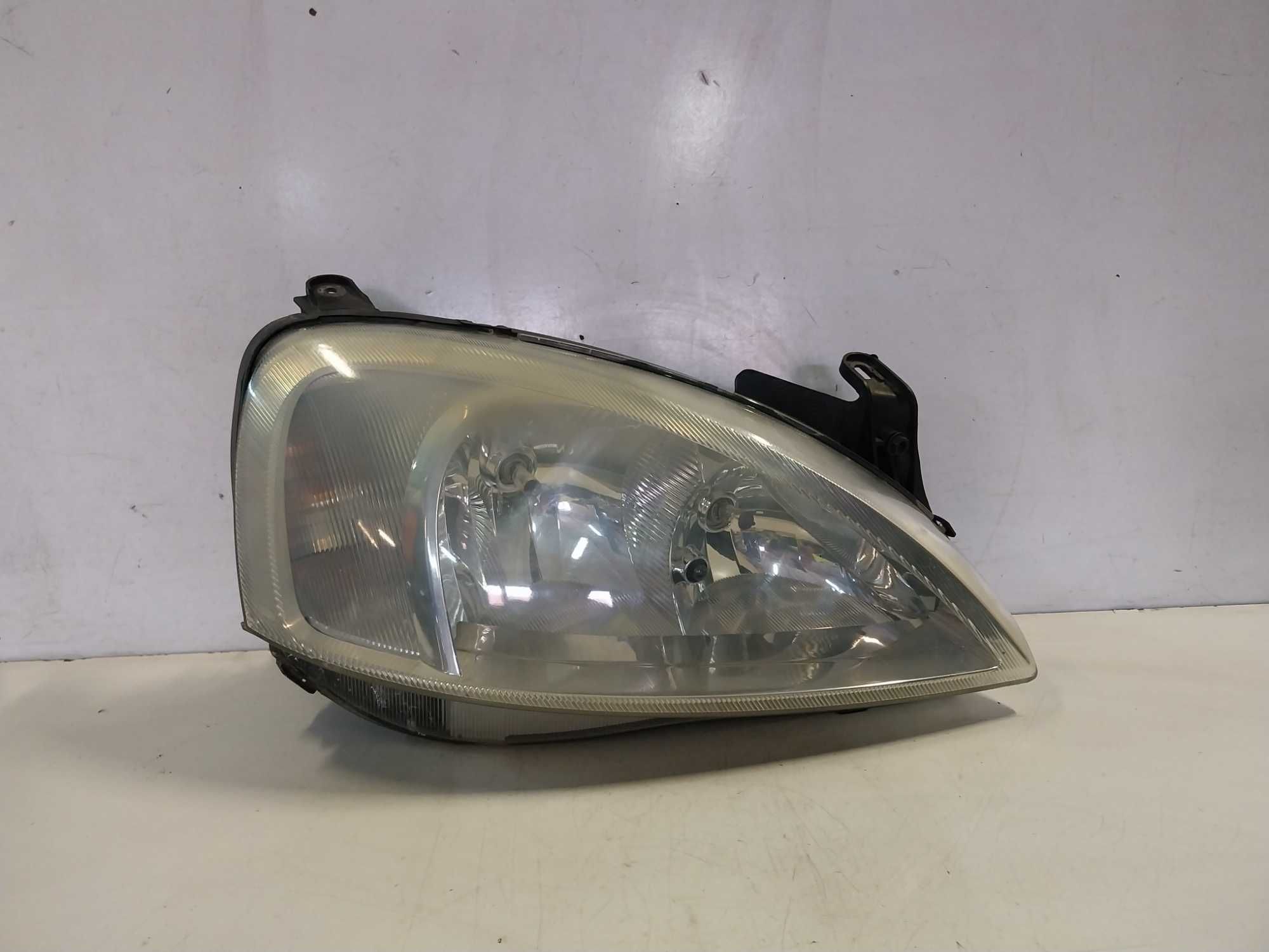 Lampa Prawy Przód Opel Corsa C  VALEO EU ! ! !