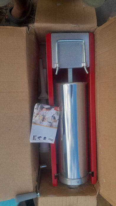 Máquina profissional de encher enchidos e chouriços Reber 8 Kg