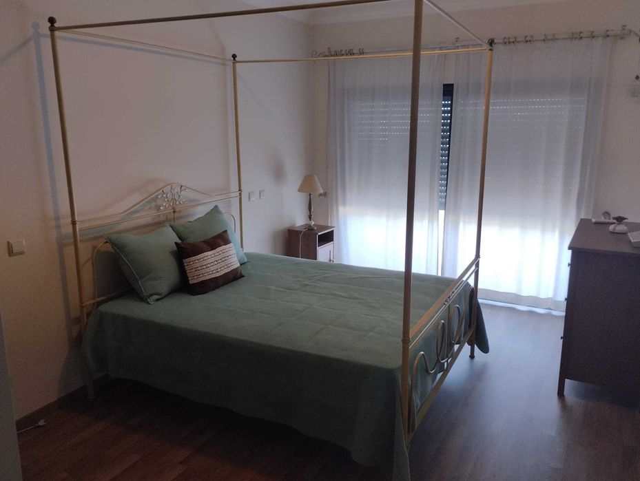 Estrutura de Cama em Ferro com Dossel - (Maggion)