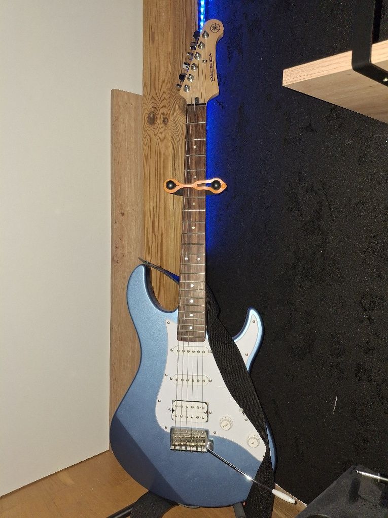 Gitara elektryczna Yamaha Pacifica 11 2J LPB ze wzmacniaczem fender