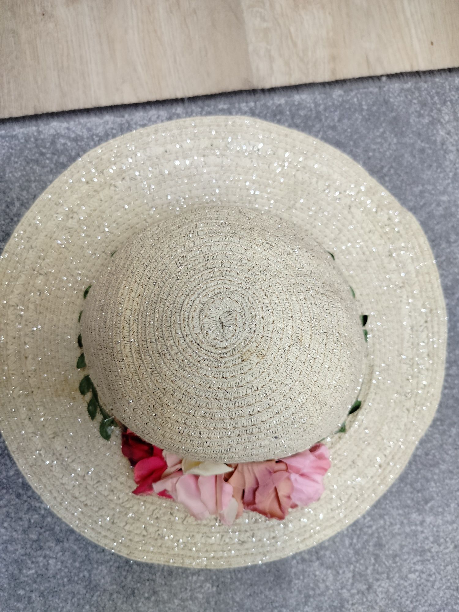Letni kapelusz plażowy