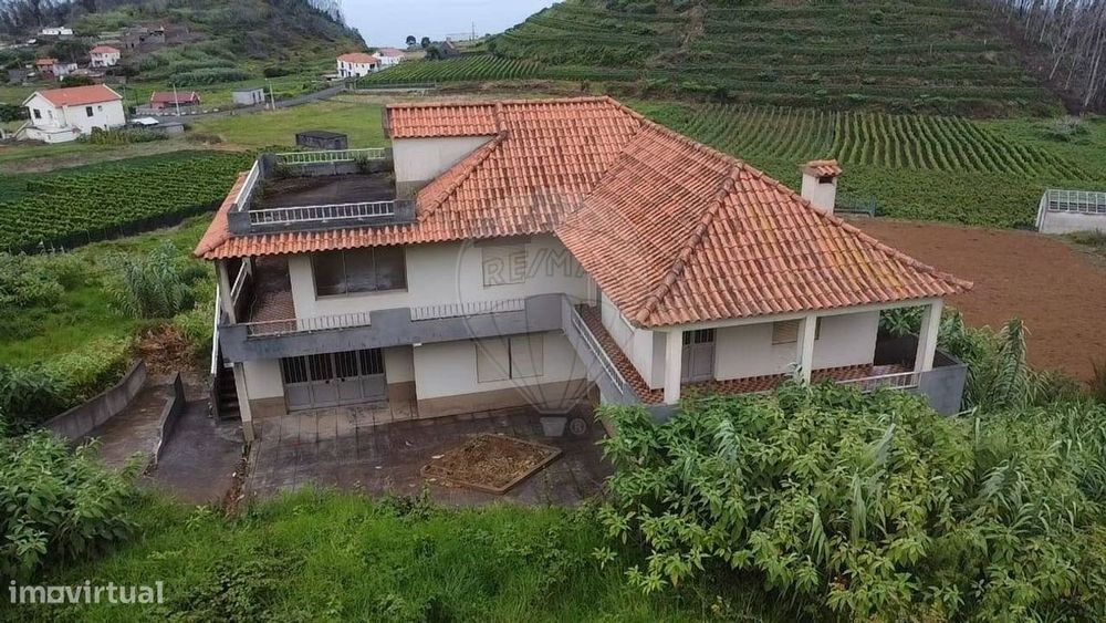 Moradia T6 para venda