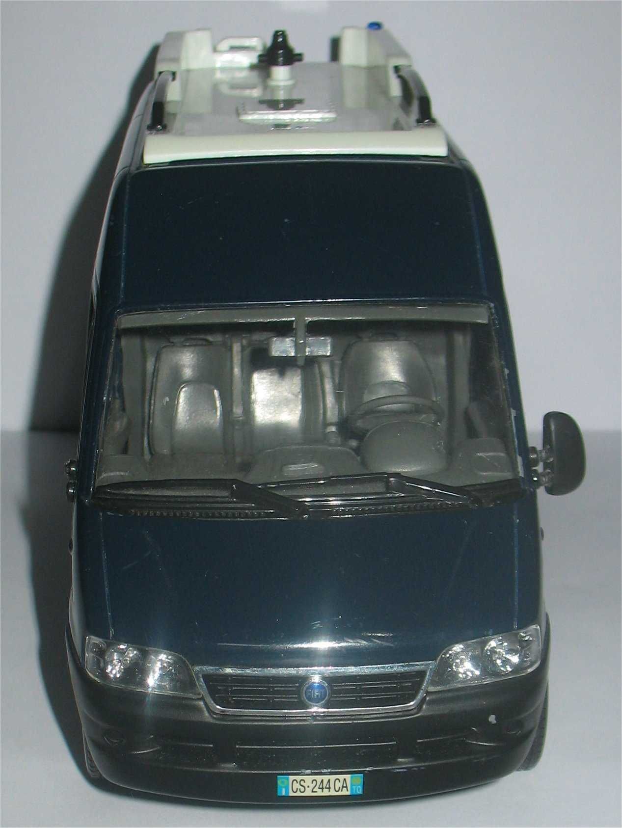 Norev - Fiat Ducato - Carabinieri (1/24)