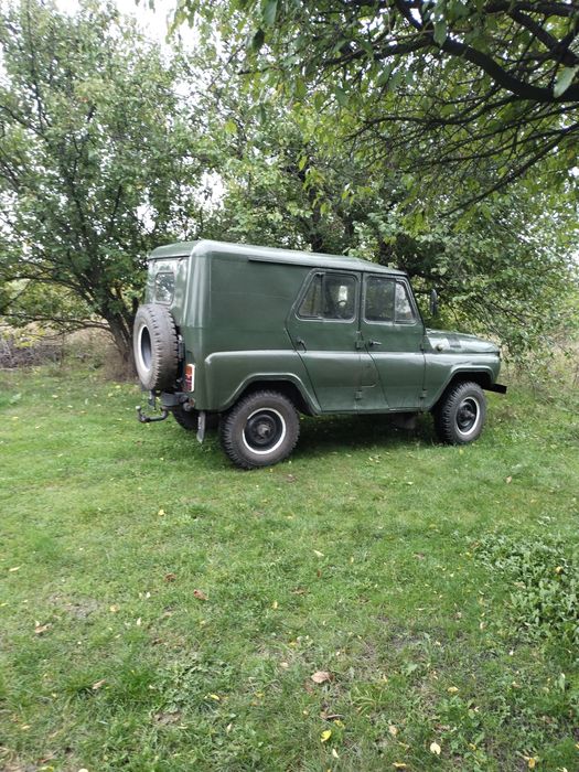 УАЗ 31512. На Военных мостах.