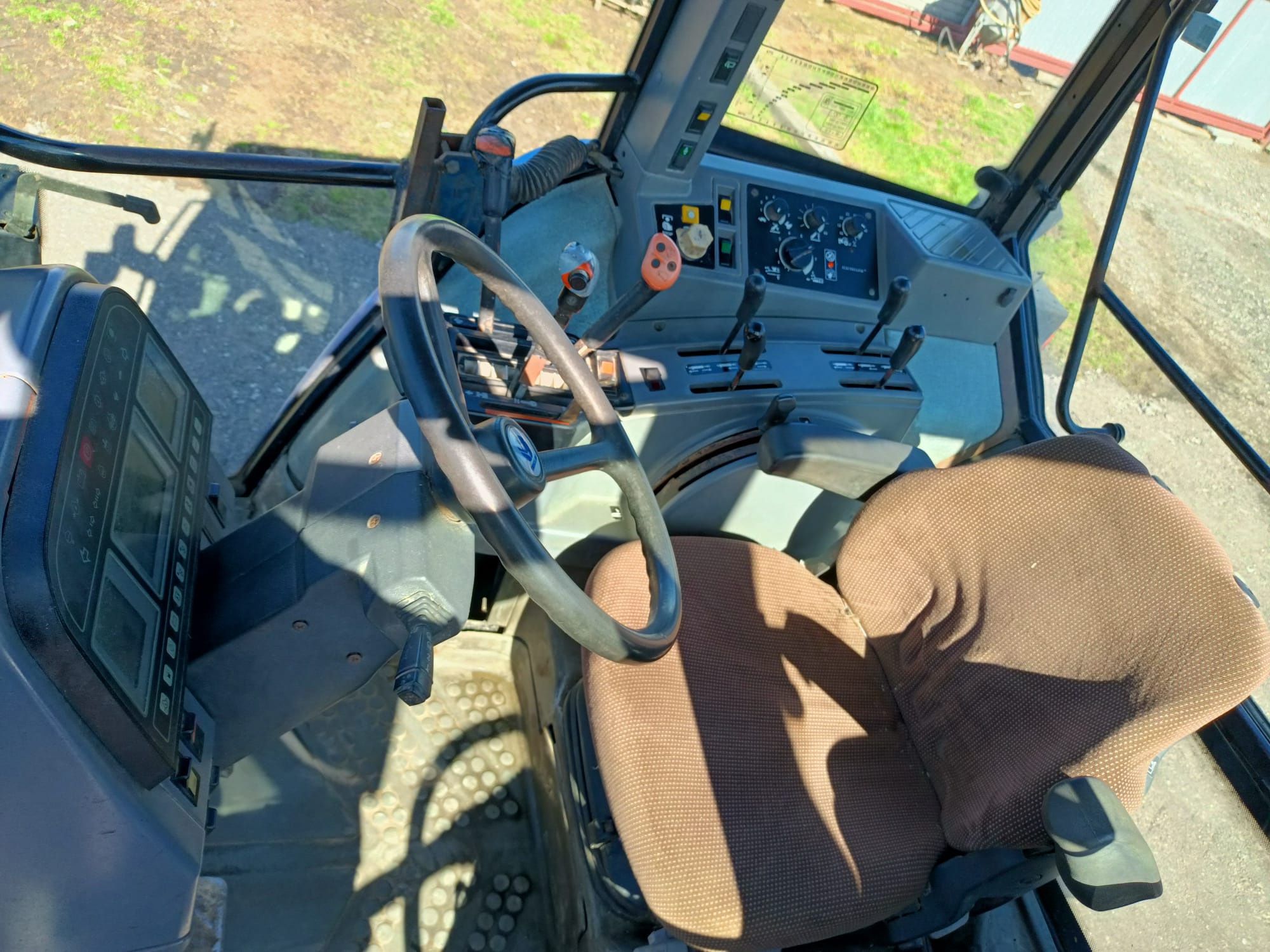 New Holland 7840 Ford 7840 case mxu 100 valtra a 92