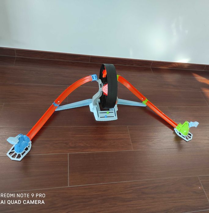 Wyrzutnia Hot Wheels jak nowa