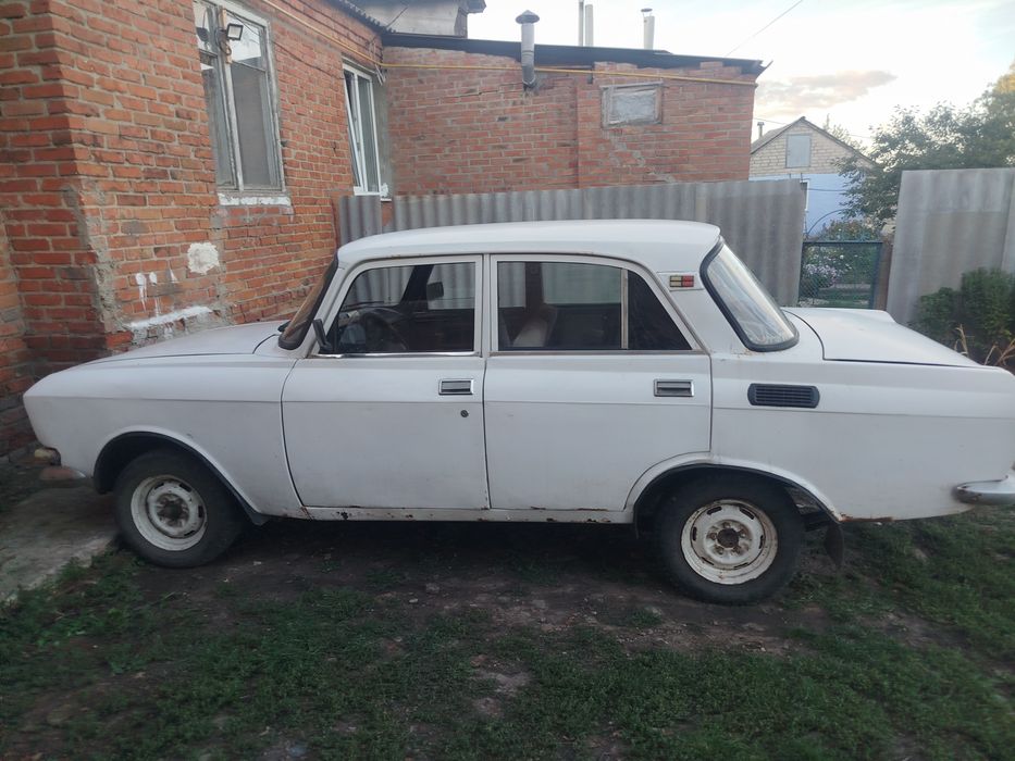 Продам Москвич 2140