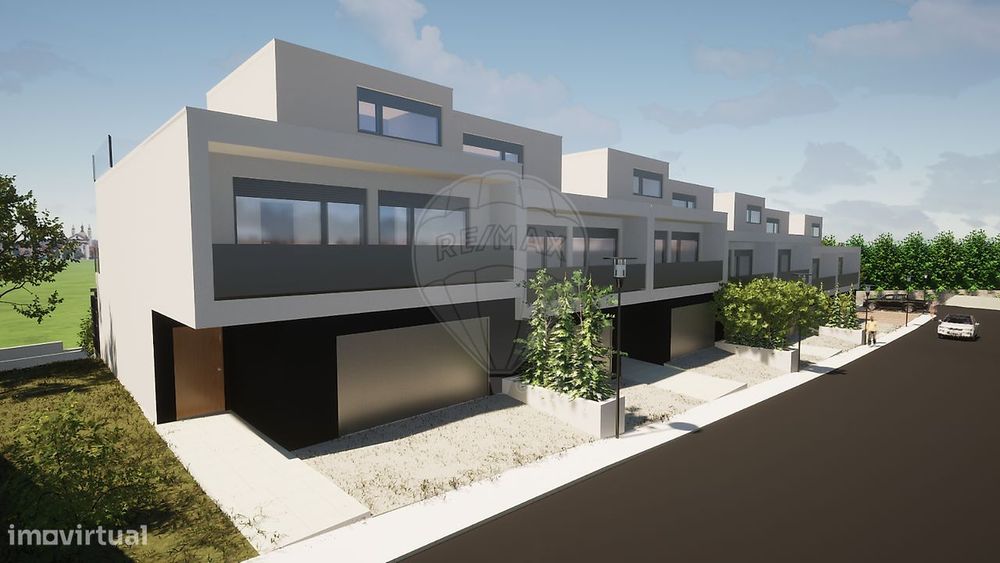 Moradia T4 para venda