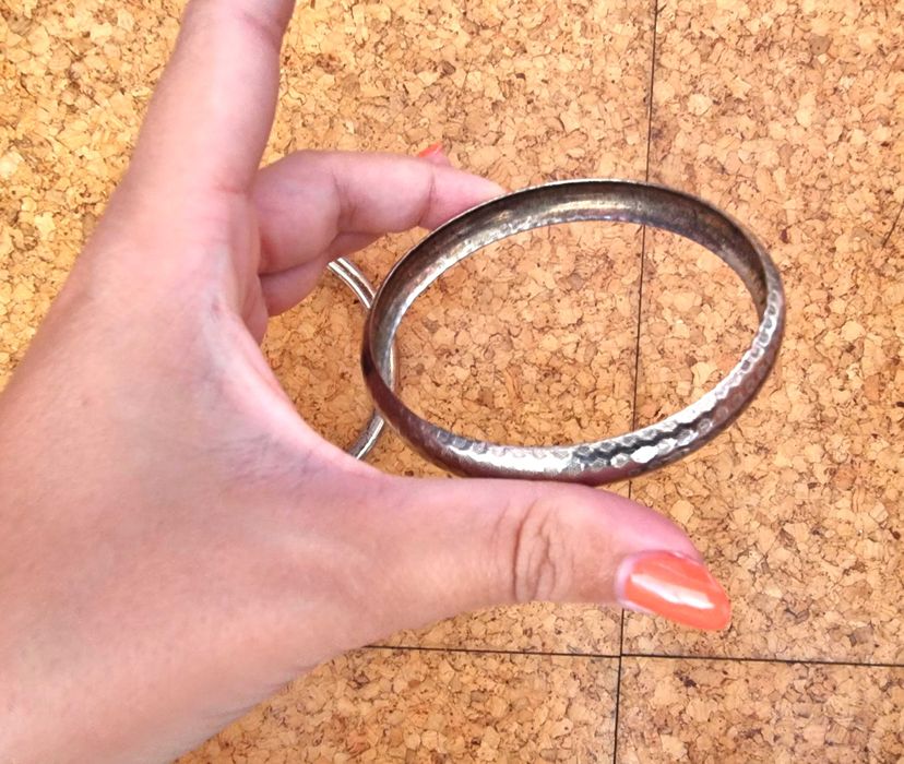 Conjunto de duas pulseiras metalizadas