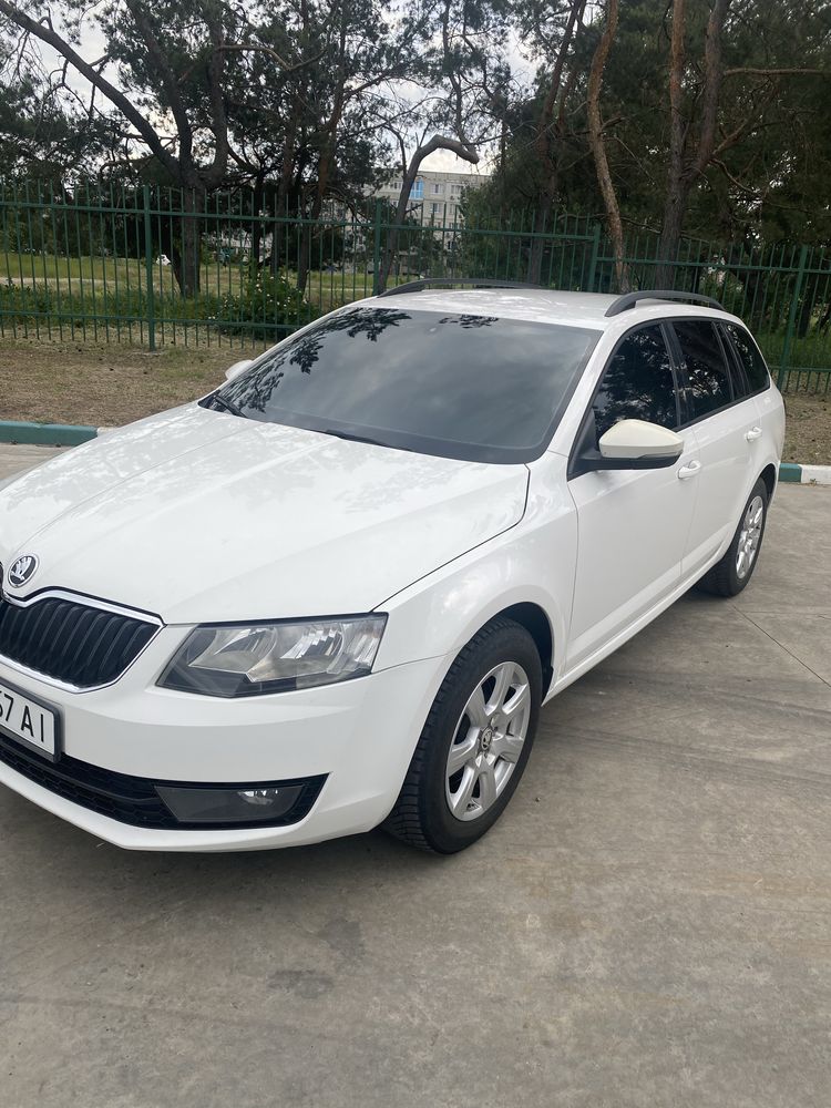 Продам власне авто Skoda