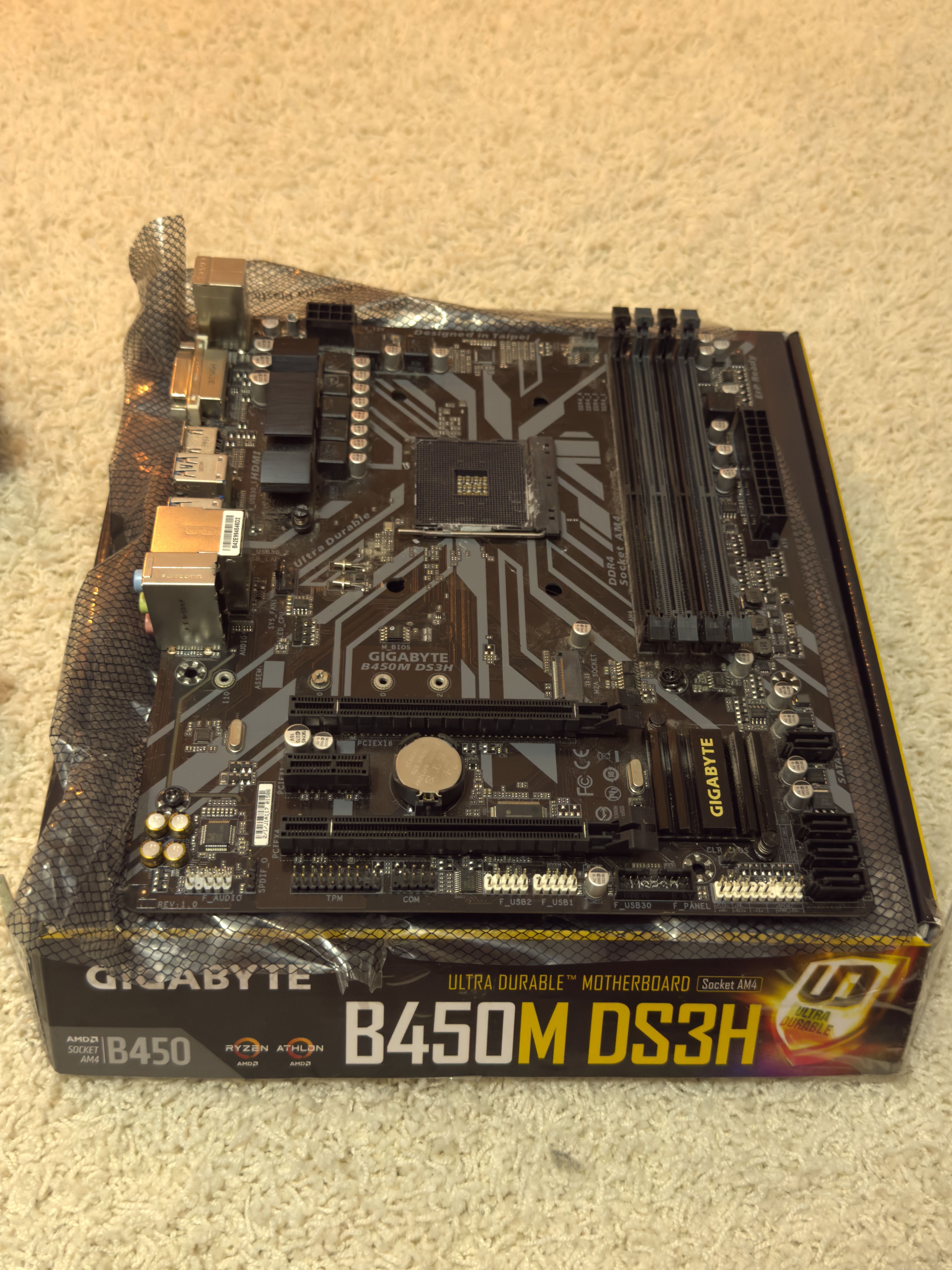 SPRZEDAM B450M DS3H + R7 1700 + Box chłodzenie