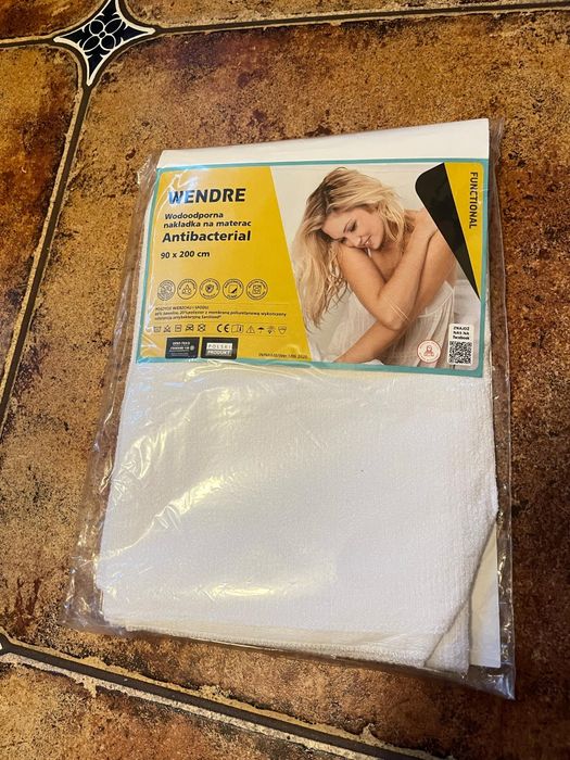 Nowa nakładka wodoodporna antibacterial na materac 90 x 200 cm Wendre