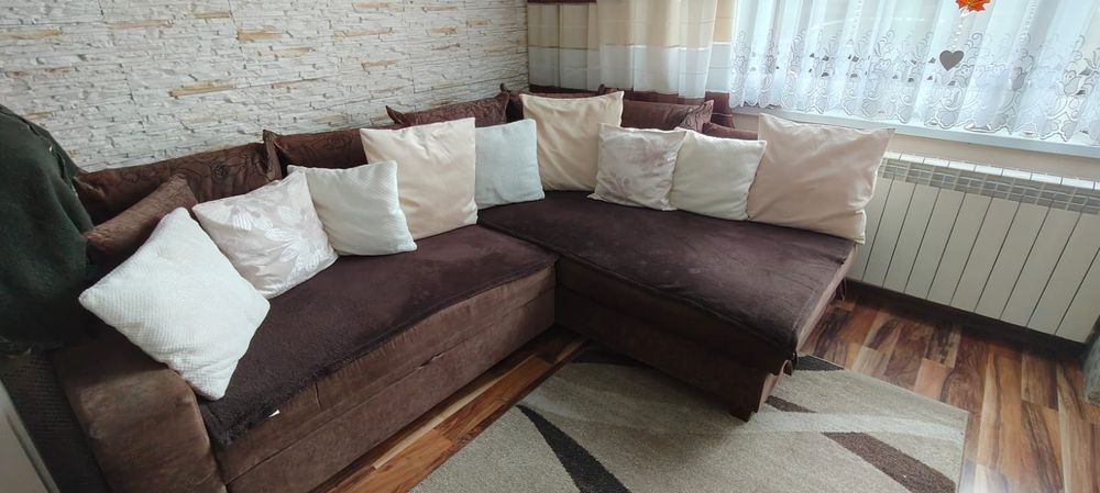 Sprzedam rogówkę narożnik z bardzo dużą pow.spania.