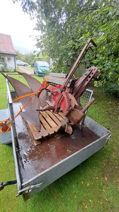 Плуг тракторний 2×40