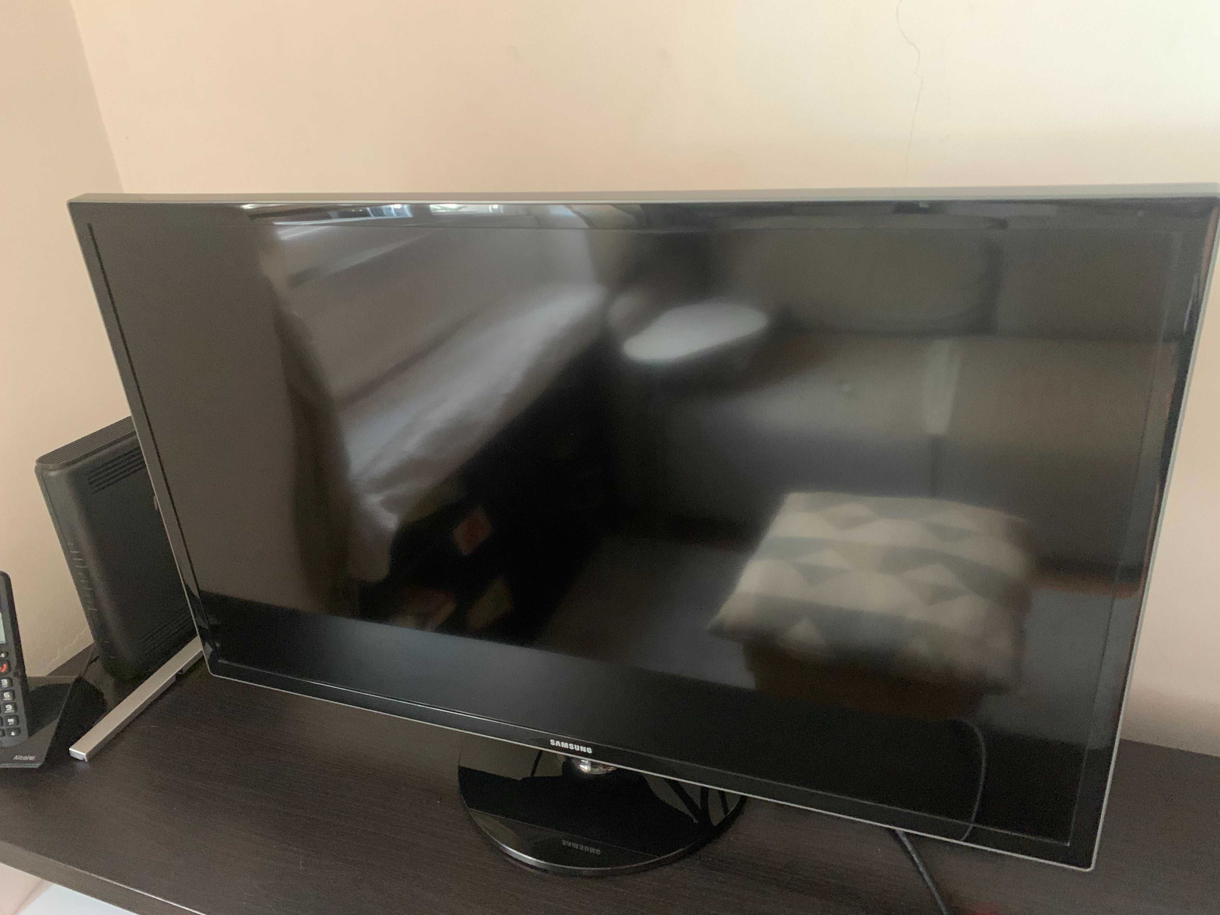 Samsung 32" HD Flat TV