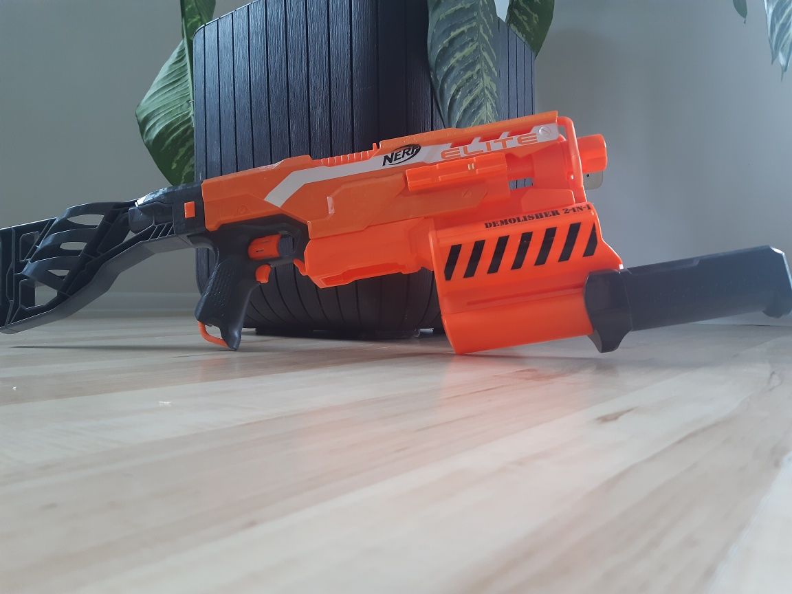 Nerf N-Strike Elite Demolisher 2 w 1 Blaster