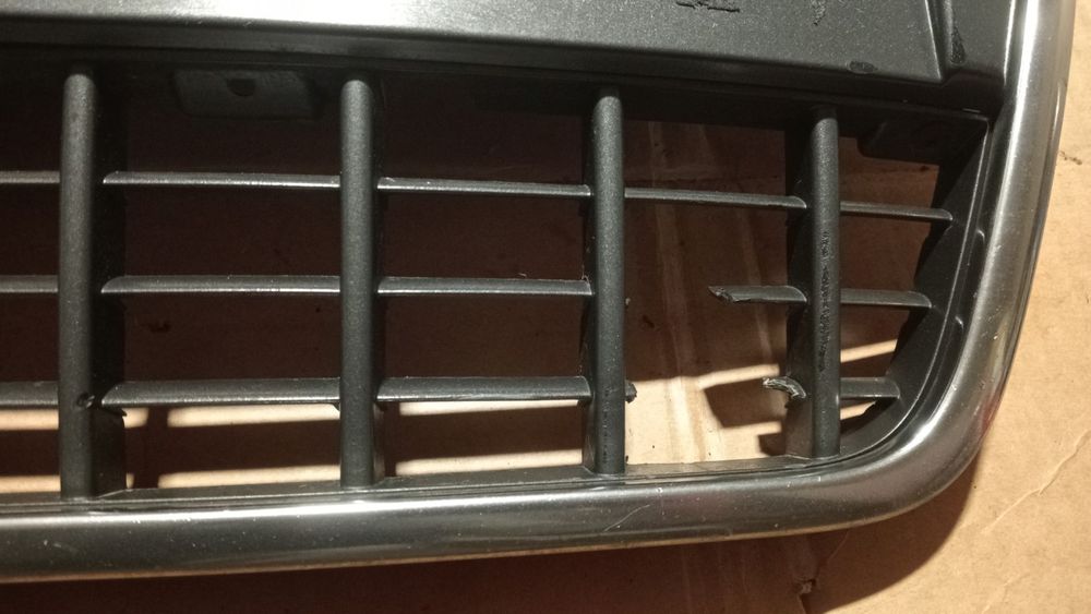 Audi A6 C6 S-Line  Atrapa Grill Chrom Defekt