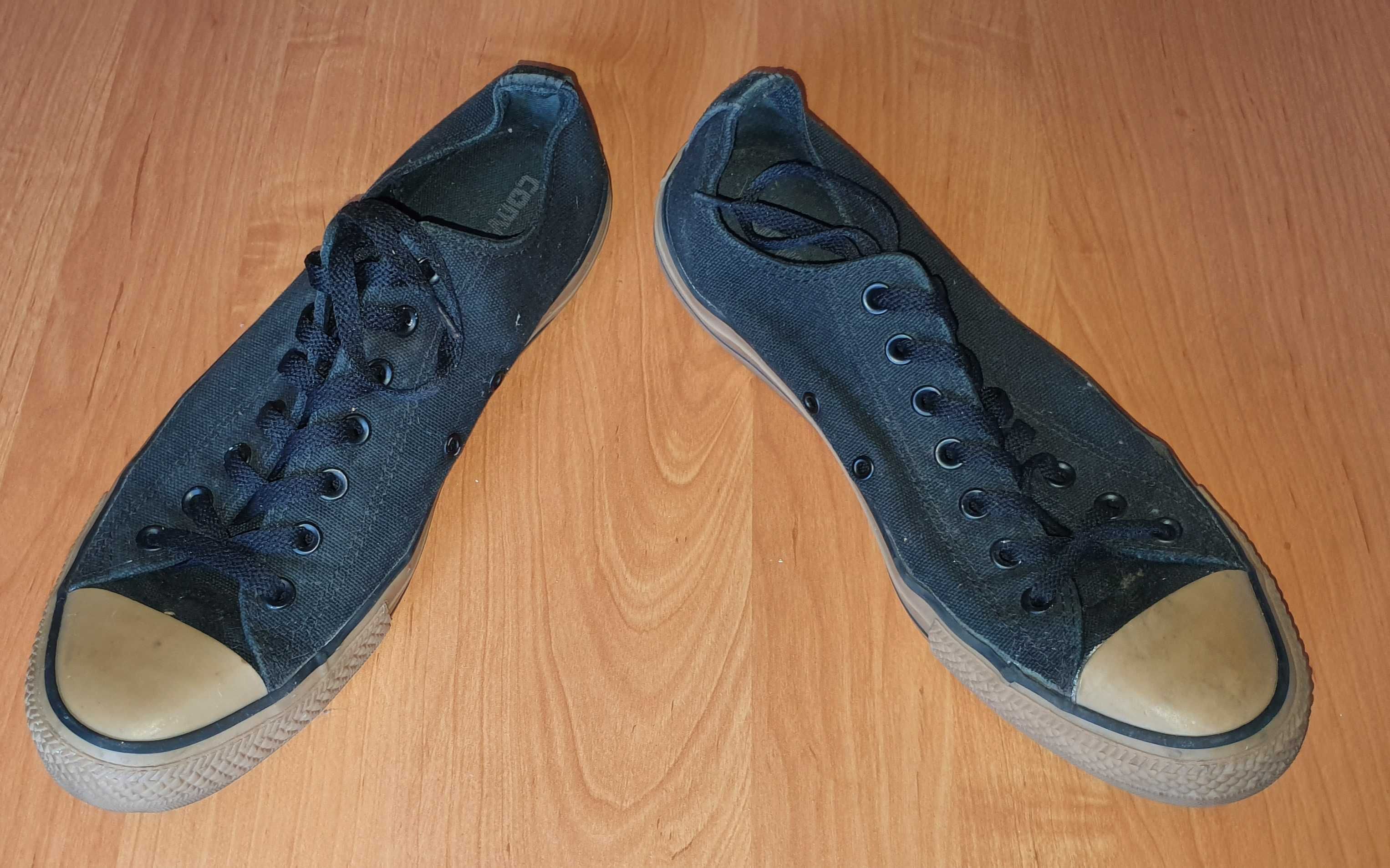 Buty Converse rozm. 45 (dł. wkładki 29.5 cm). Stan BDB.