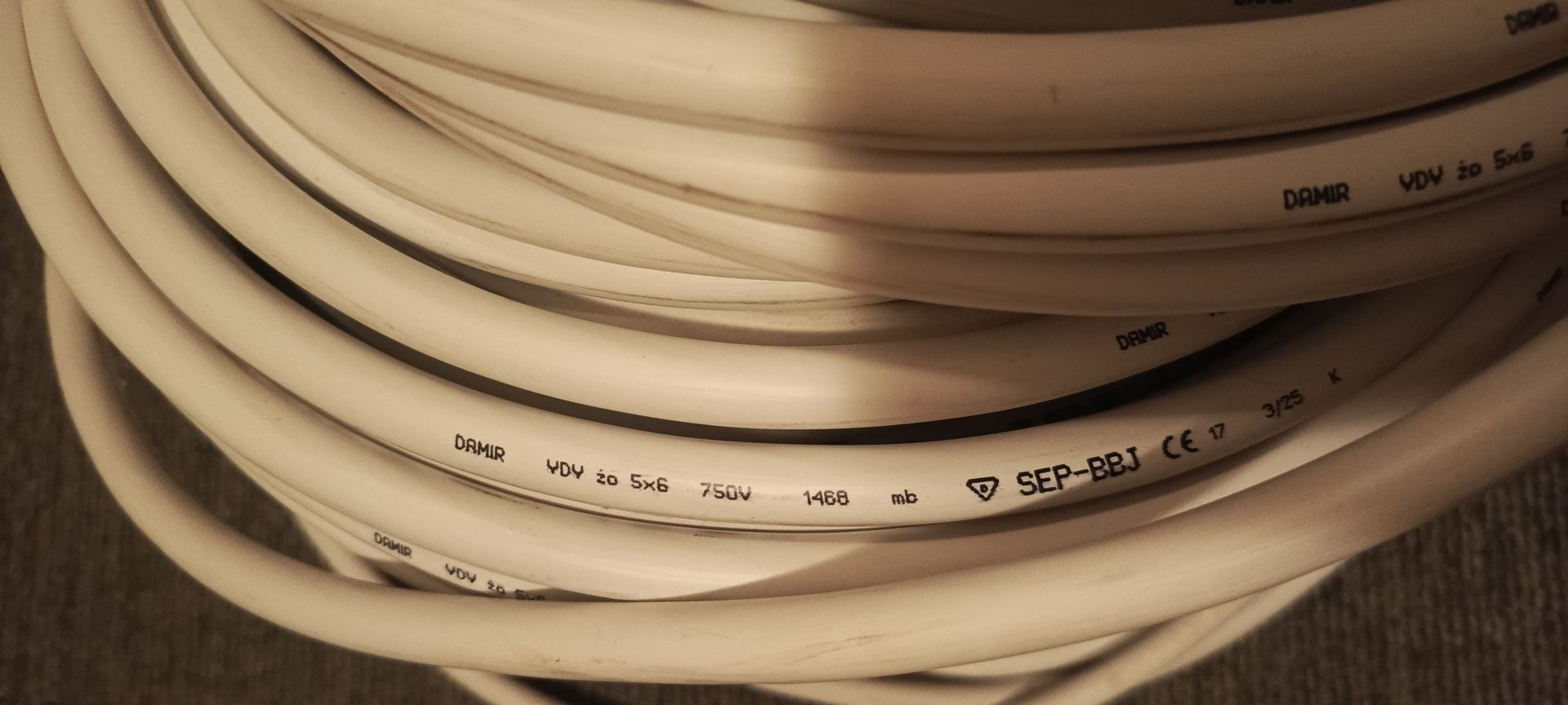 Przewód elektryczny YDY 5x6 750V