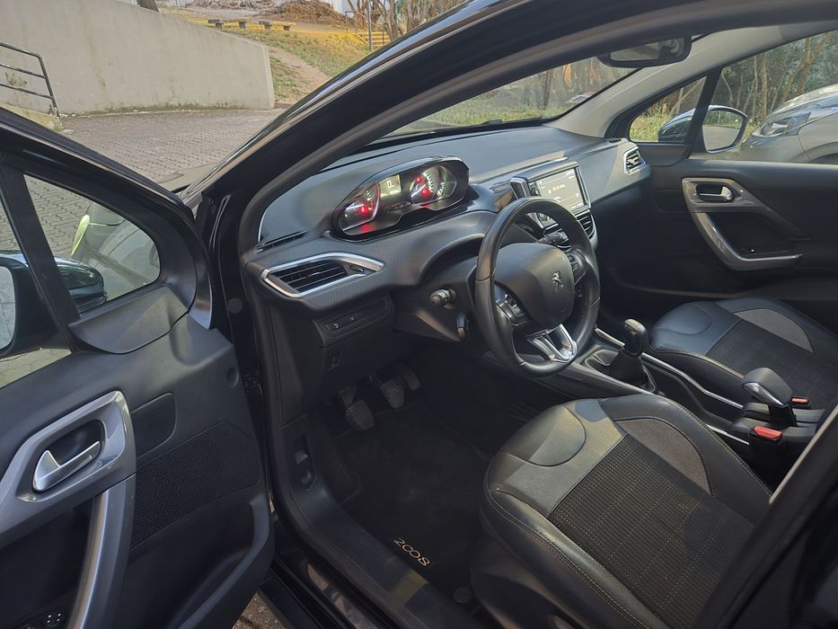 Peugeot 2008 1.2 gasolina — foto 5