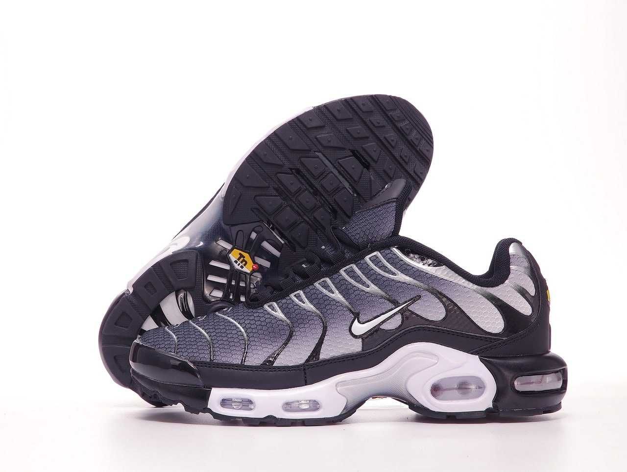 Чоловічі кросівки Nіke Air Max Plus TN чорний з білим 14732 ТОП