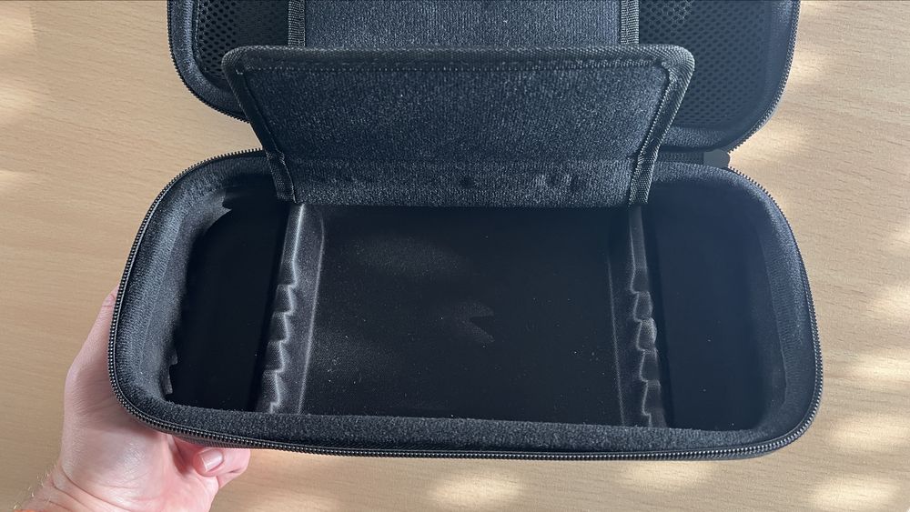 Skull&Co GripCase dla Nintendo Switch OLED