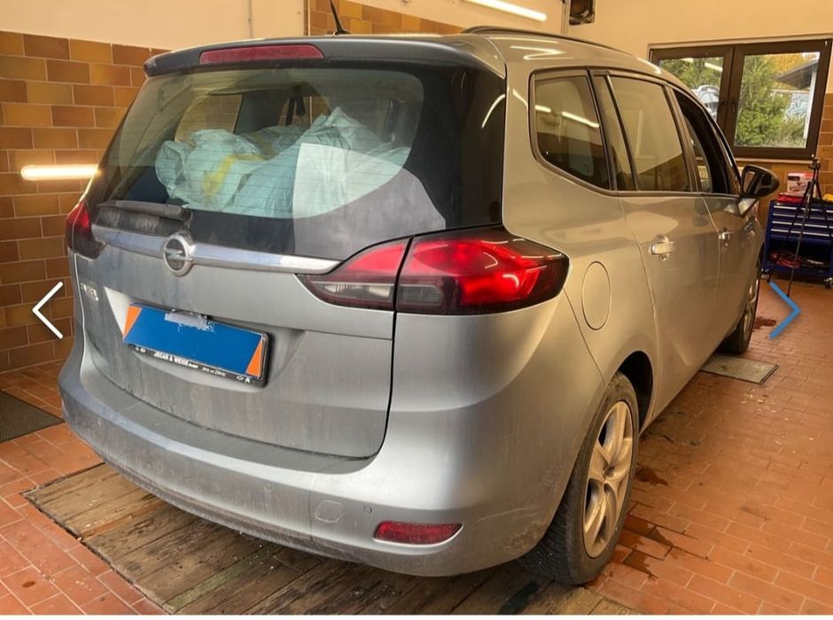 Zafira Tourer 1.4 Turbo 120KM  PERFEKCYJNA