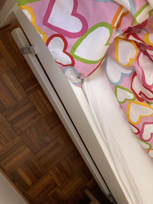 Cama criança Ikea 70x160cm com estrado incluido