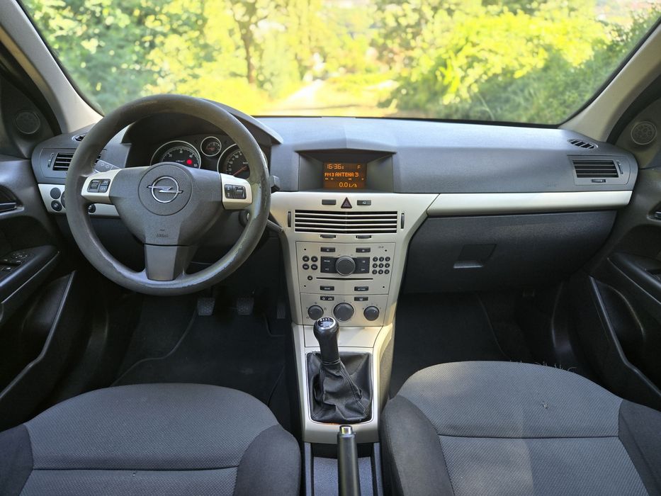 Carro em excelente estado revisado sem nada a apontar