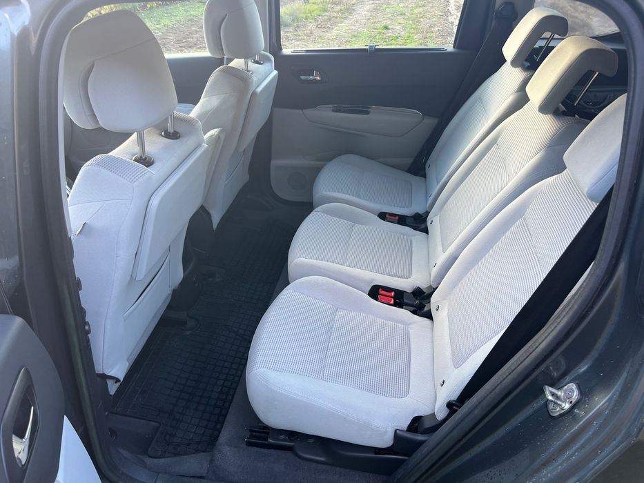 Peugeot 5008 1.6 eHDI