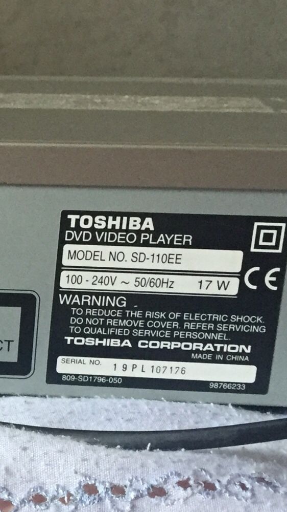 DVD Video player Toshiba,model SD —110 EE