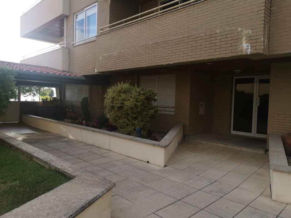 Arrenda-se T2 São Felix da Marinha