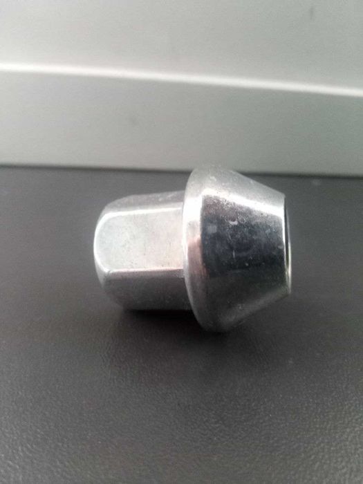 Гайки 14x1.5 с увеличенным конусом. Колесные гайки на Ford.