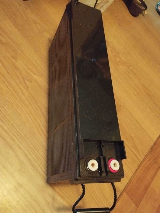 Продається комплект безперебійного живлення