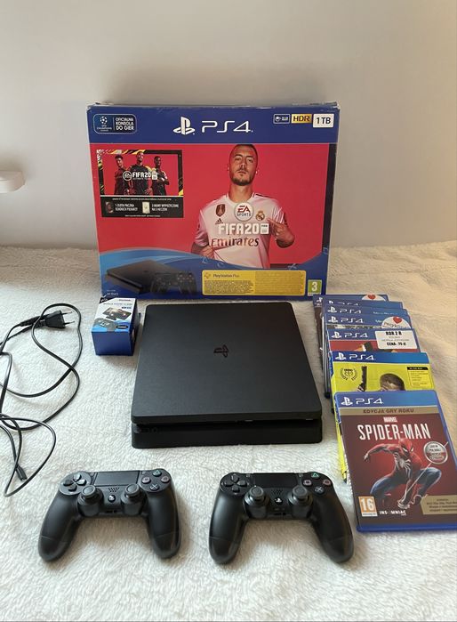 Konsola ps4 slim 1 TB