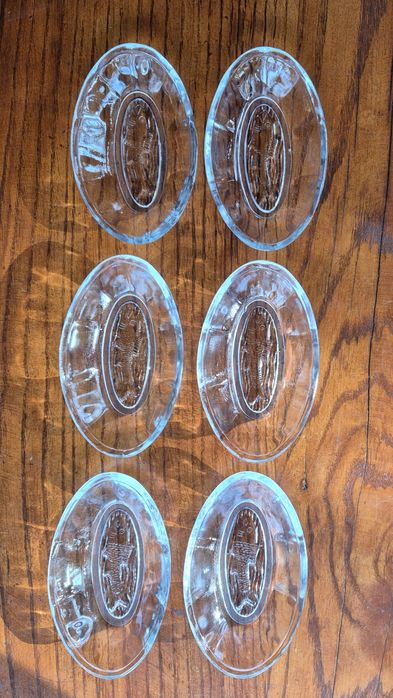 Szklane małe salaterki